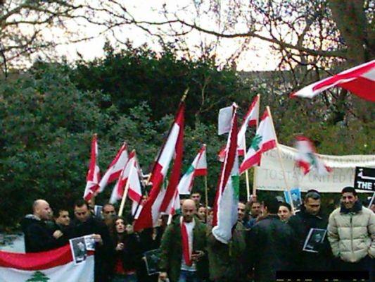 Syrian Embassy Sit-In London 13.12.2005 (Gebran Tueni)